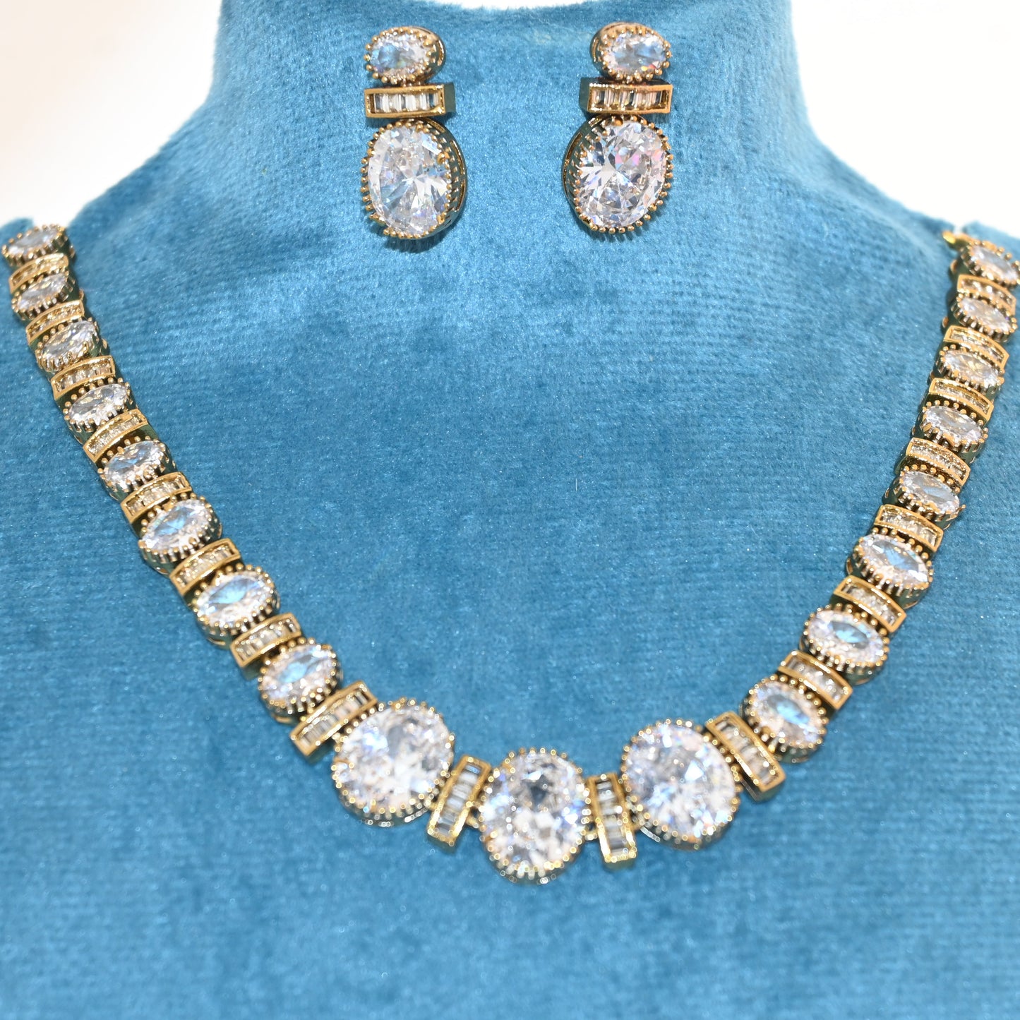 Victorian solitaire necklace