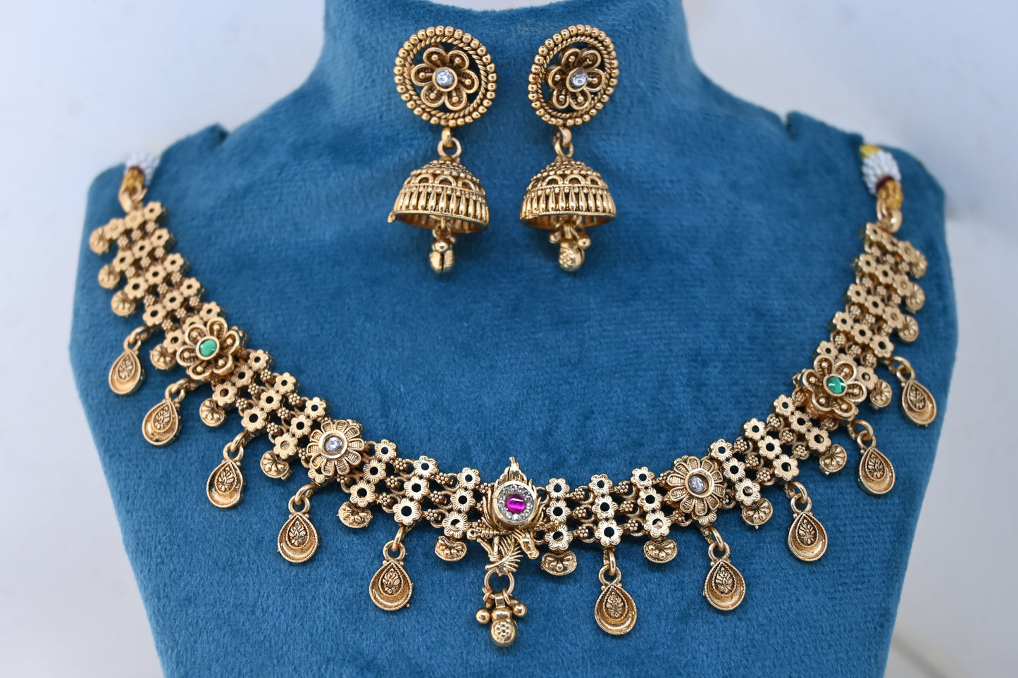 Antique Gold Floral Necklace Set