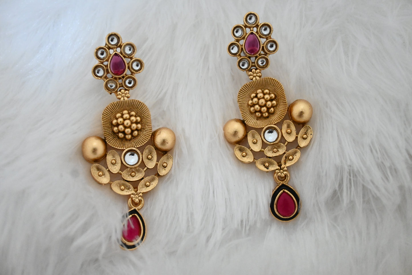 Traditional Kundan Choker Necklace Set