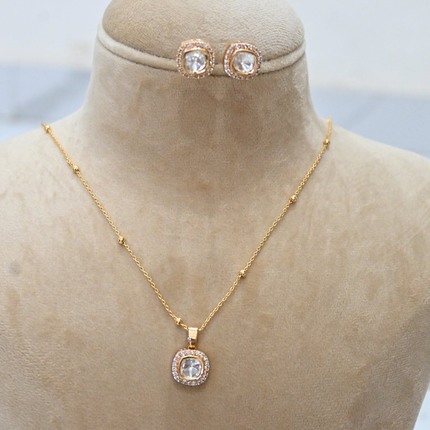 Crystal Halo Pendant Set