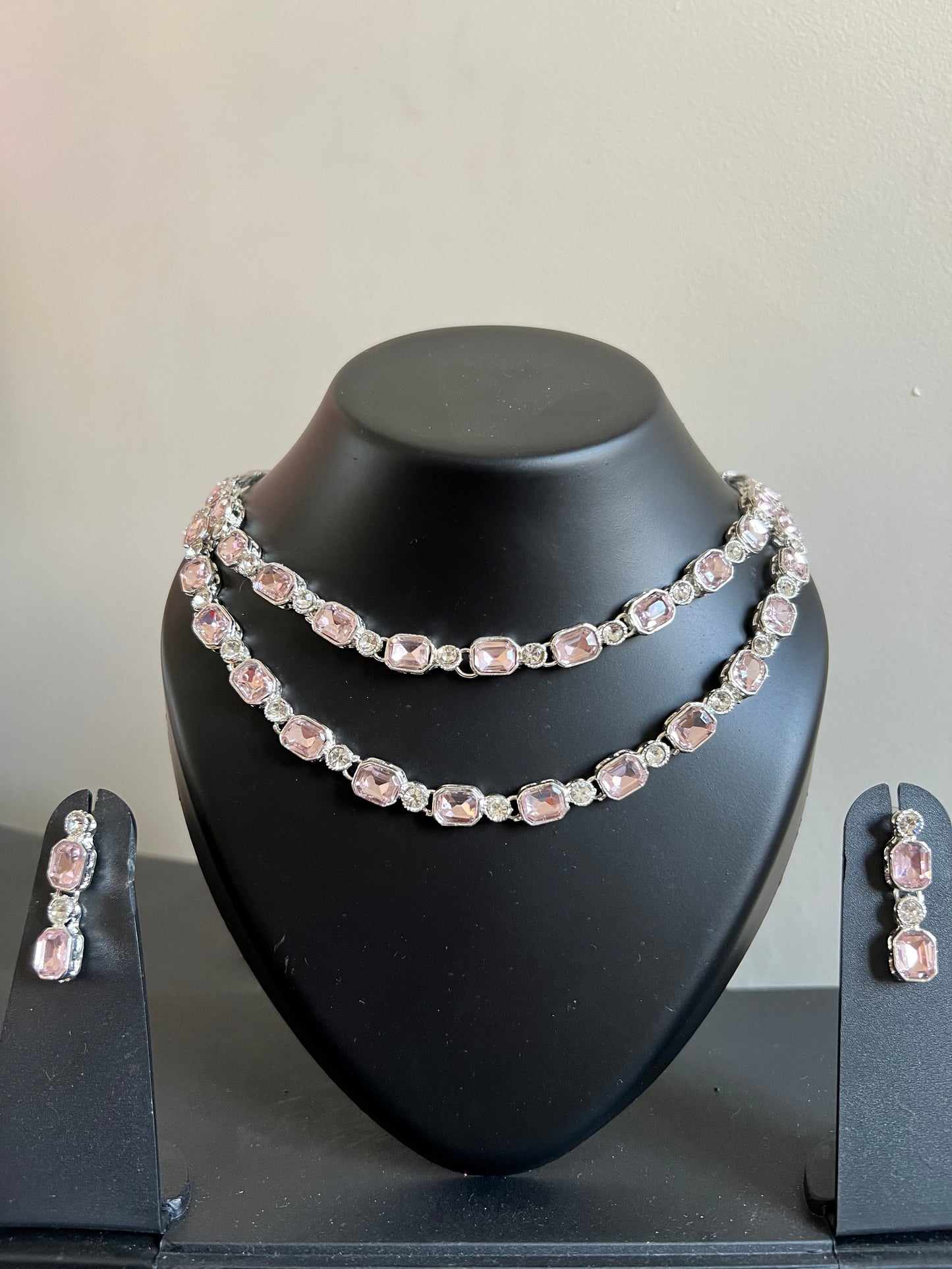 Light pink double-layer necklace set