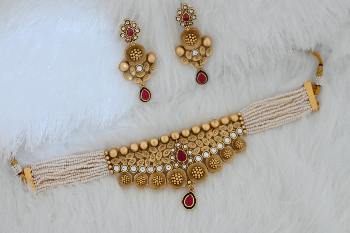 Kundan Choker Set, Bridal Necklace Set, Pearl Choker, Traditional Indian Jewelry, Ethnic Necklace Set, Wedding Jewelry, Matte Gold Necklace, Kundan Earrings, Festive Jewelry, Statement Choker.