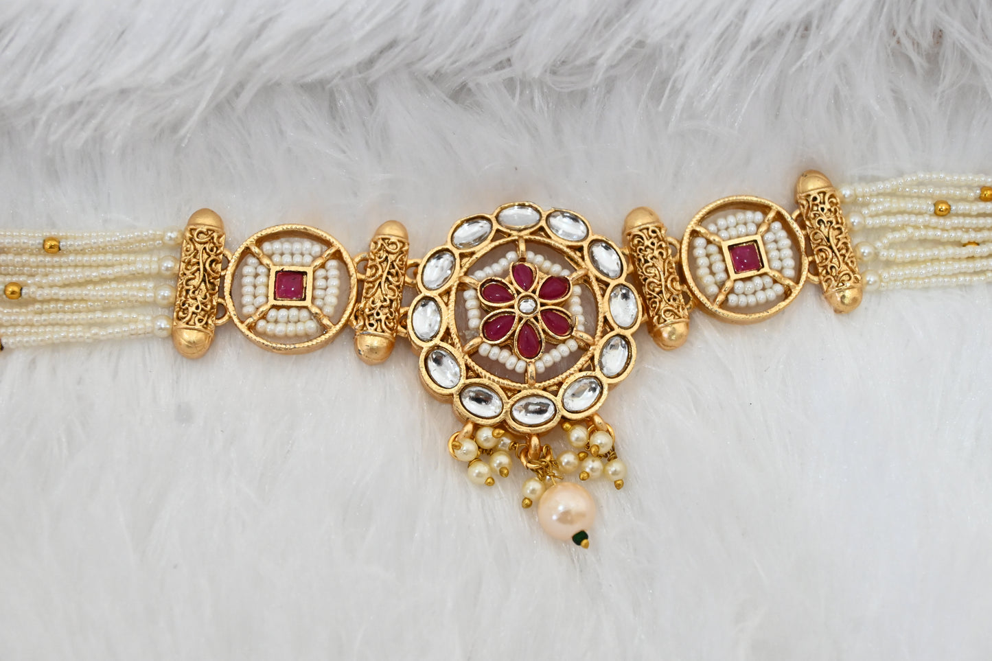 Kundan Pearl Choker Set, Traditional Choker Necklace, Bridal Necklace Set, Pearl Choker with Earrings, Wedding Jewelry, Ethnic Necklace Set, Matte Gold Choker, Floral Kundan Jewelry, Festive Jewelry, Indian Bridal Accessories.