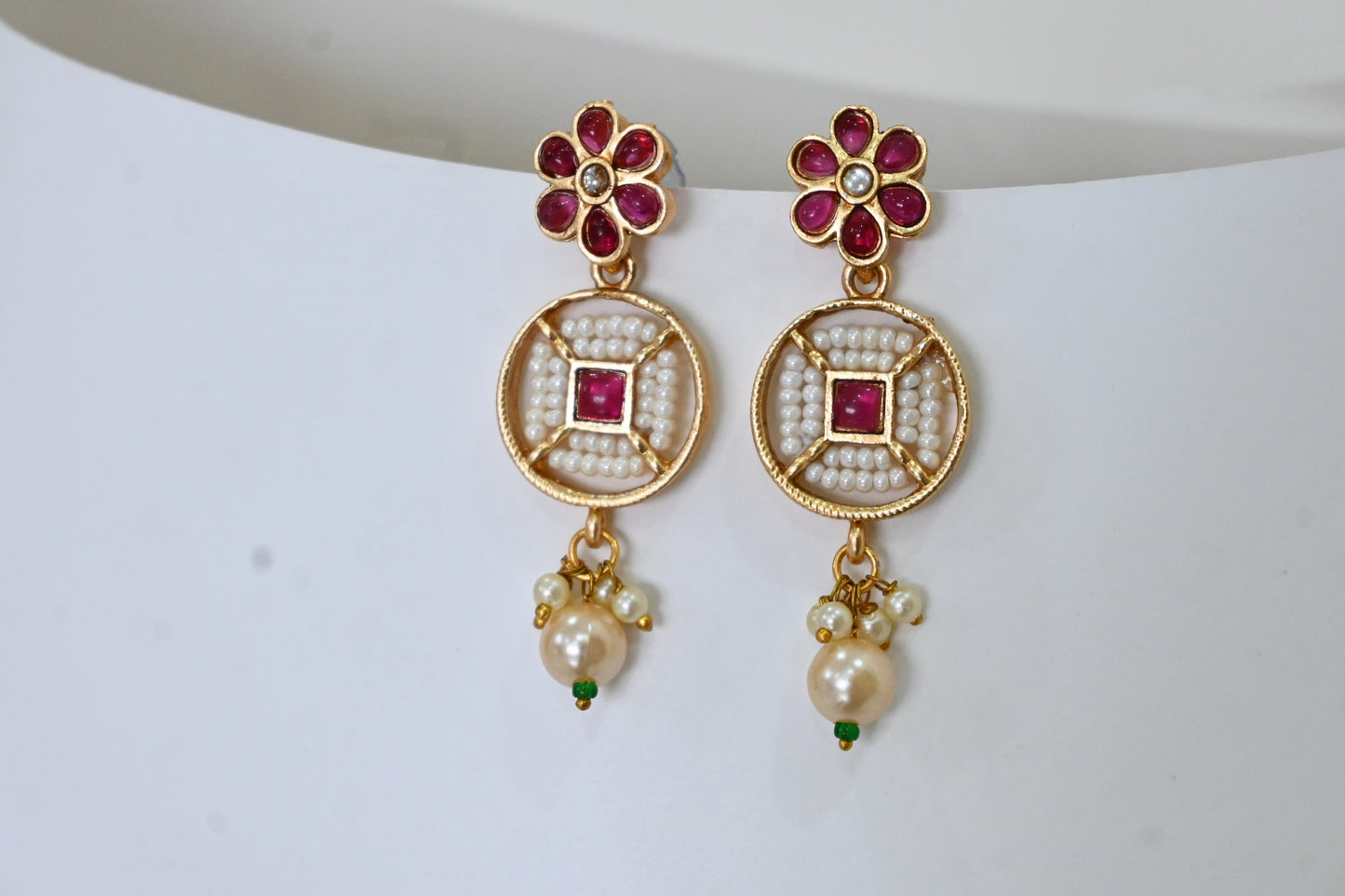 Traditional Kundan Pearl Choker Necklace Set