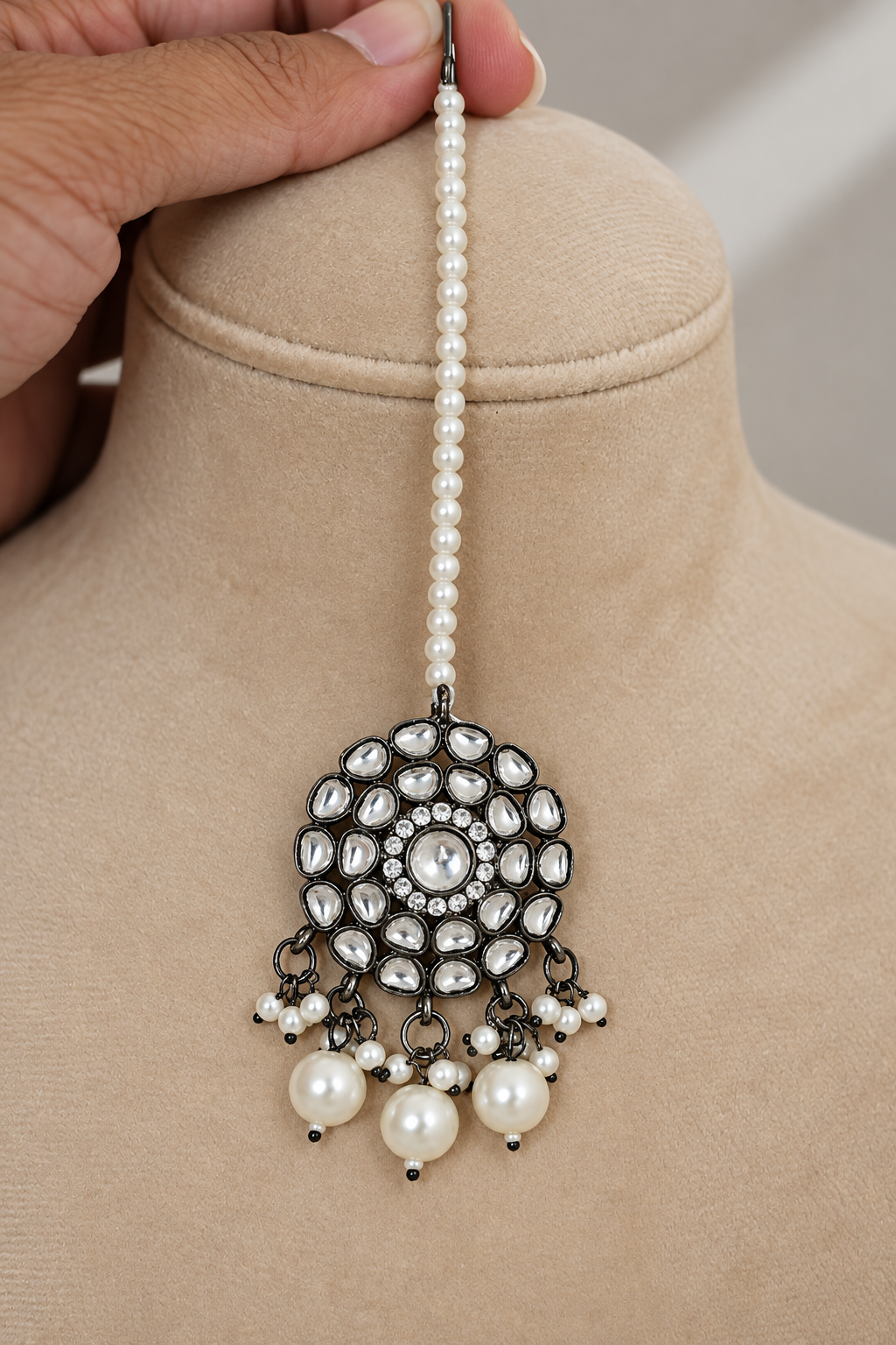 Diya Kundan Choker set with tika